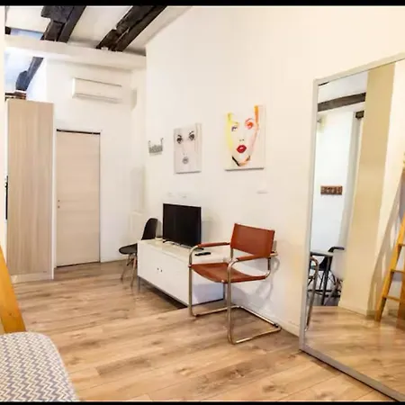 Downtown Loft * Bologna