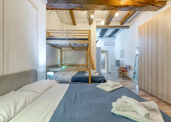 Downtown Loft Centro Болонья